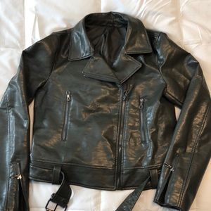 Women’s TTahari faux leather jacket, size M